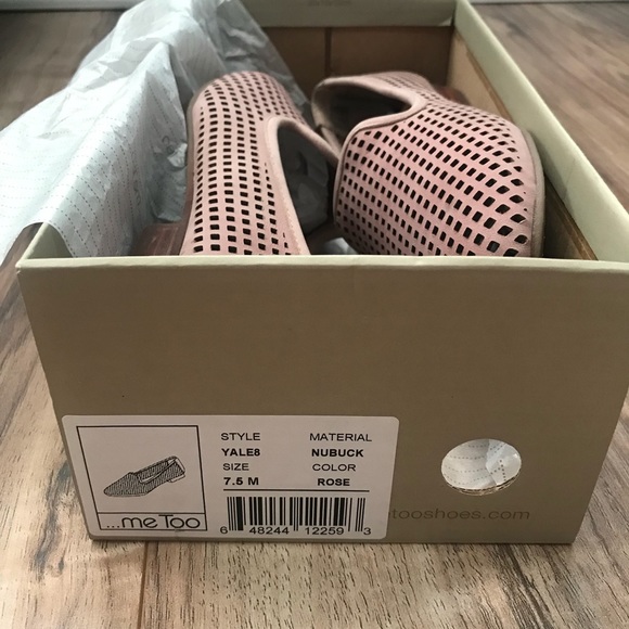 Me Too Nude Pink Laser Cut Leather Loafer Flats - Picture 8 of 8